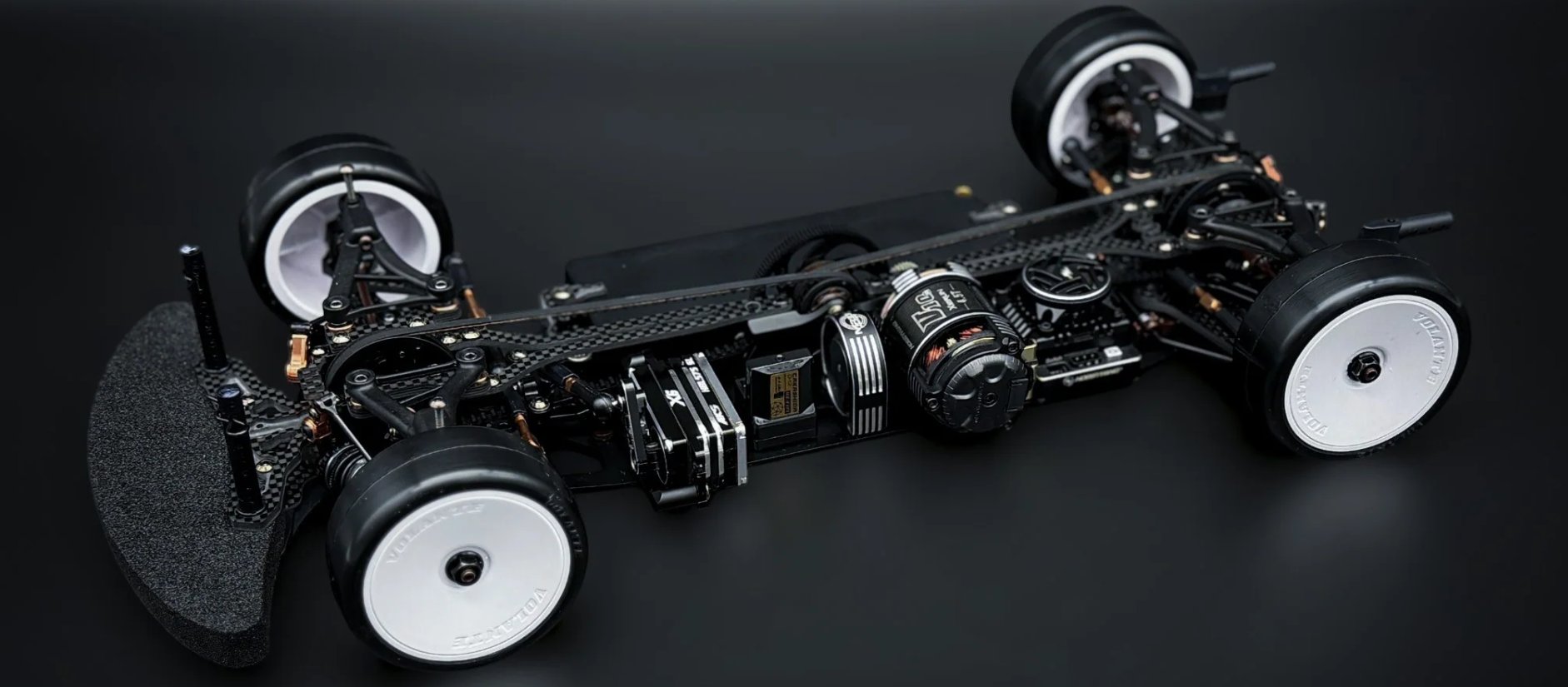 แชสซี RC Touring Car คาร์บอนไฟเบอร์ พร้อมมอเตอร์และอิเล็กทรอนิกส์